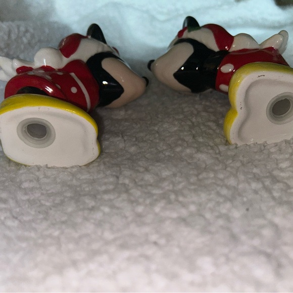 BUNDLE Mickey & Minnie Winter Kitchen Items - Picture 4 of 12